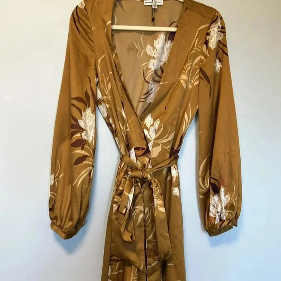 Express x Rocky Barnes gold  floral ruffle wrap dress XS/S - Picture 4 of 7
